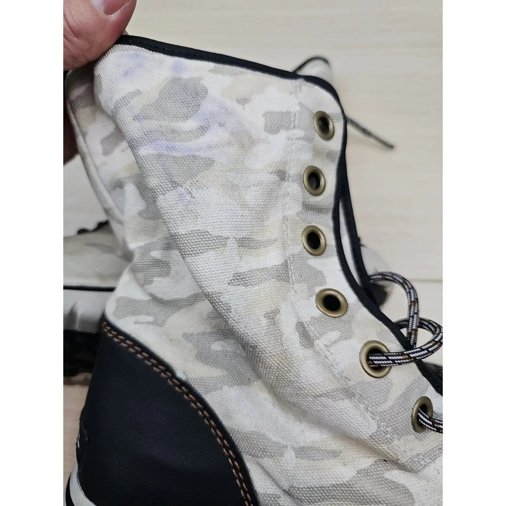 Sorel Winter Snow Boots Camo Womens Size 10.5‎ NL2361-125 White Black Waterproof